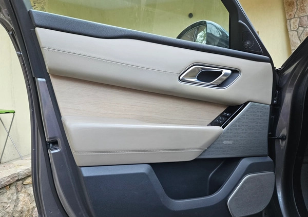 Land Rover Range Rover Velar cena 219000 przebieg: 165000, rok produkcji 2018 z Częstochowa małe 781